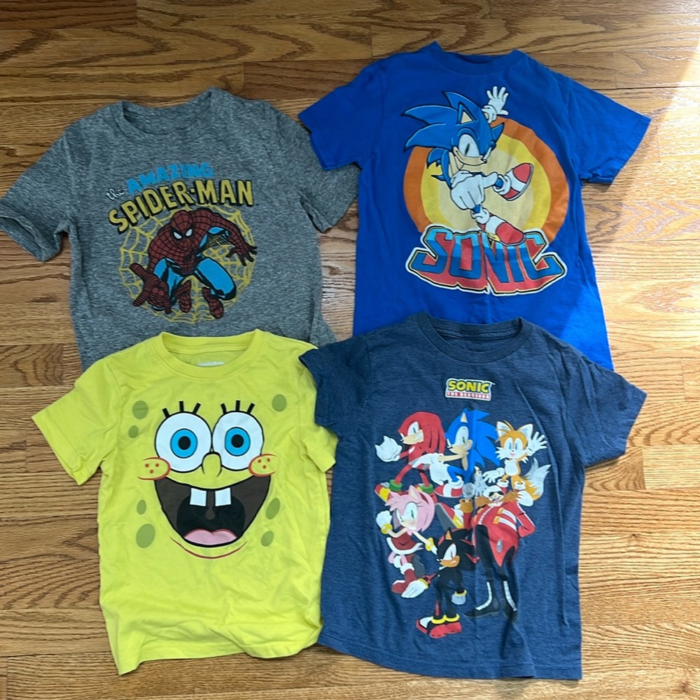 Lot of character t-shirts for boys. Size small and xsmall.